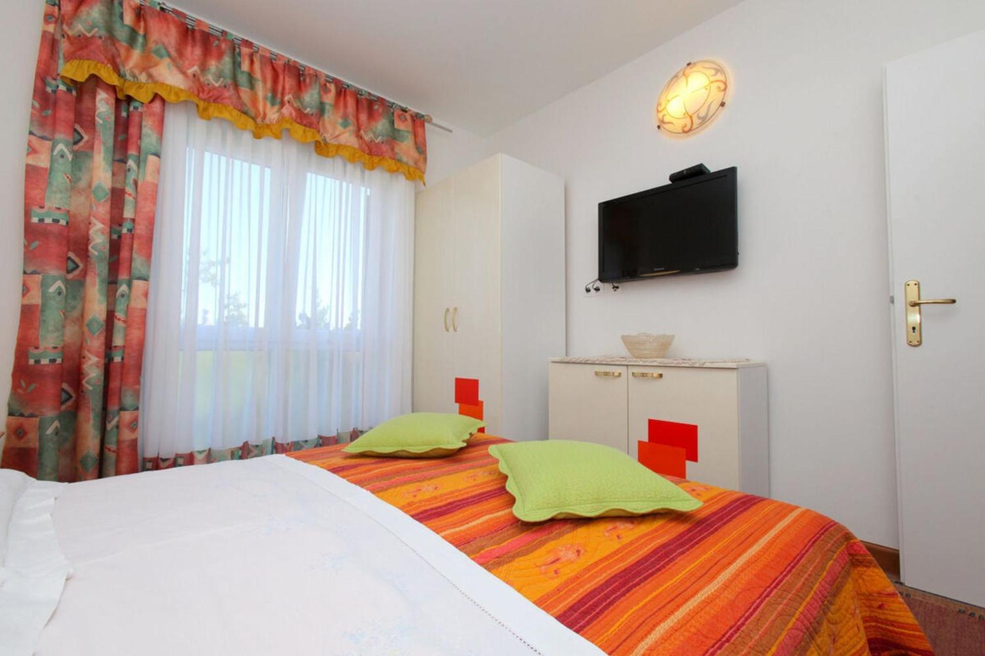 Apartment Jole Vrboska