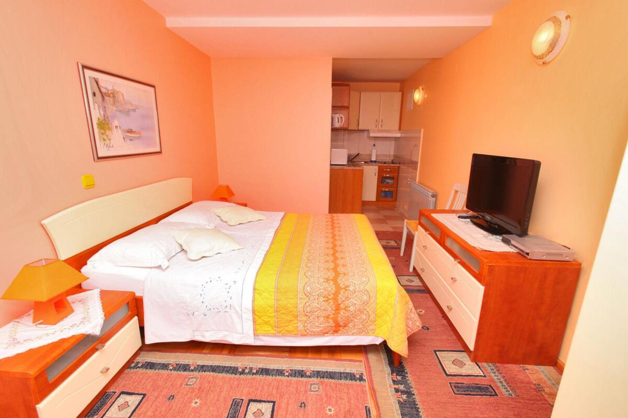 Jole Apartment