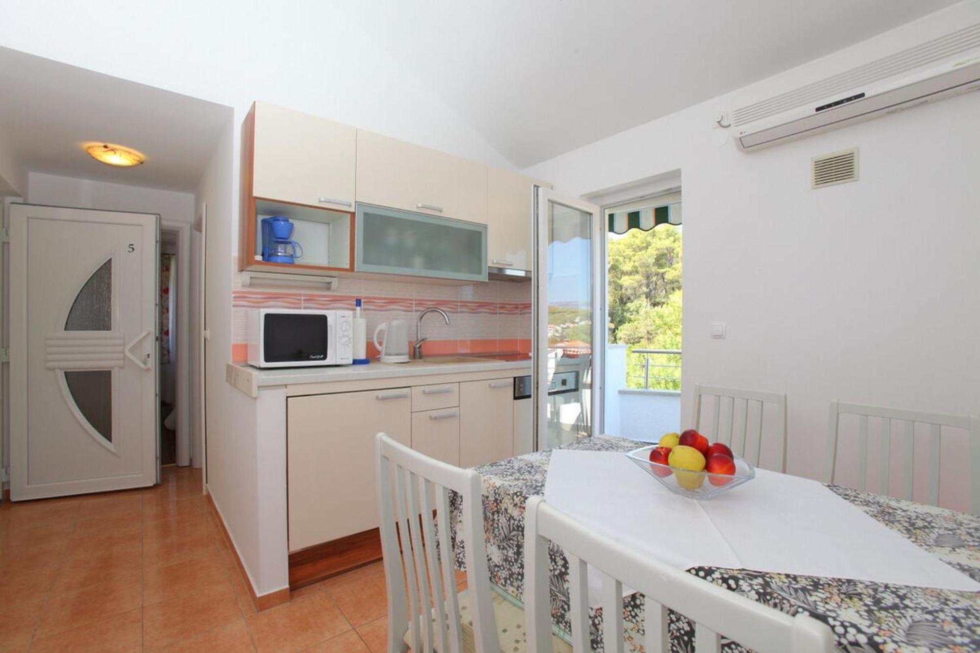 Jole Apartment *